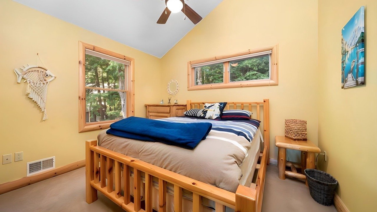 Photo of Bedroom in Gaylord