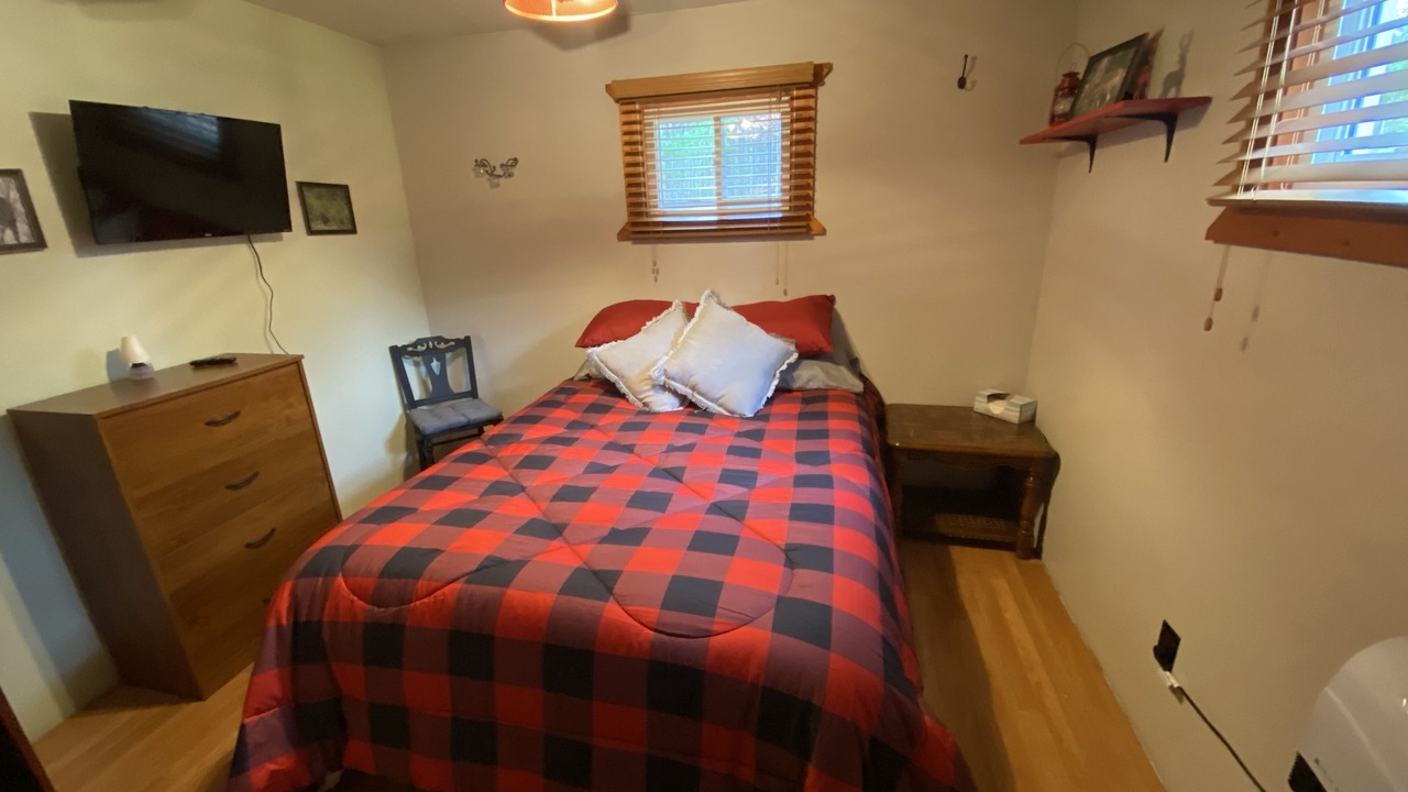 Photo of Bedroom in Prudenville