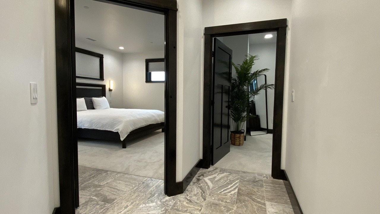 Photo of Bedroom in Coos Bay
