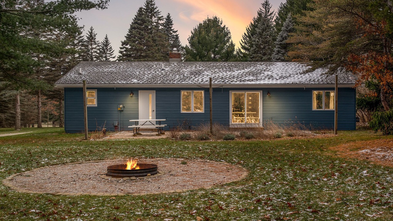 Photo of Outdoor in Alden