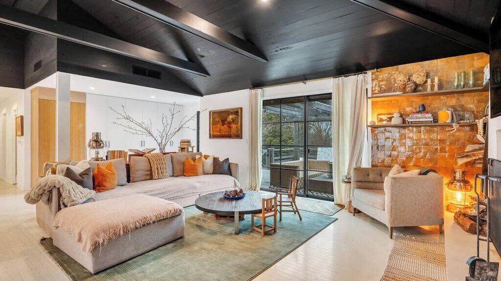 Photo of Livingroom in Montauk