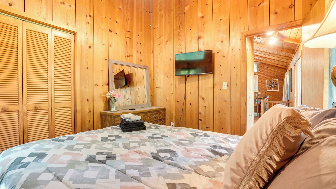 Photo of Bedroom in Cleveland
