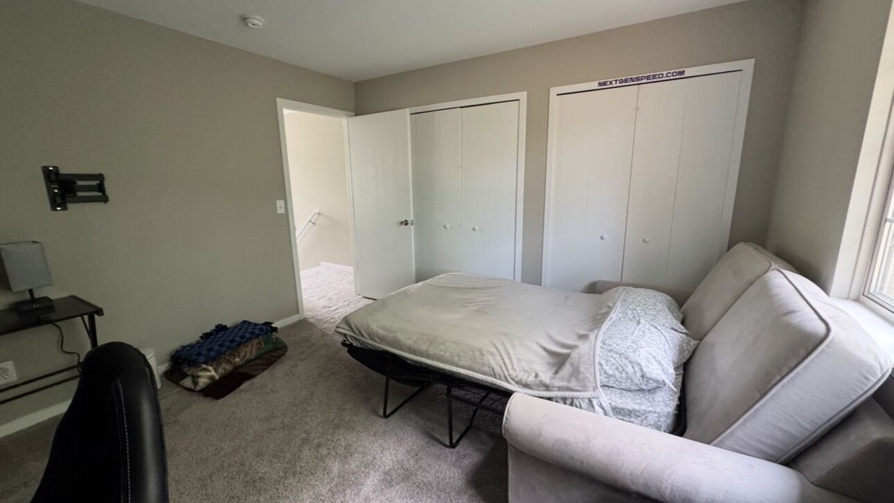 Photo of Bedroom in Walled Lake