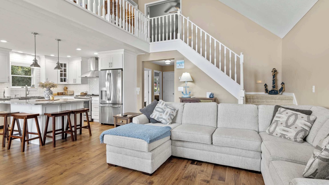 Photo of Livingroom in Alden