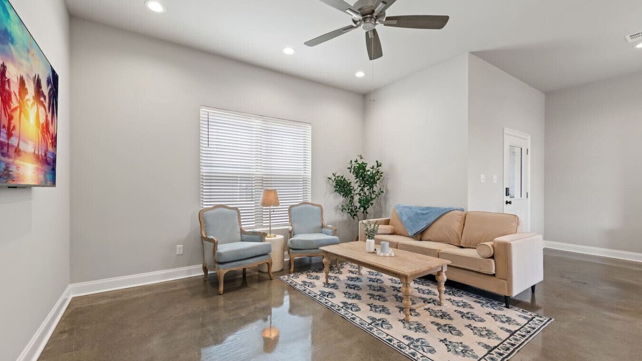 Photo of Livingroom in Youngsville