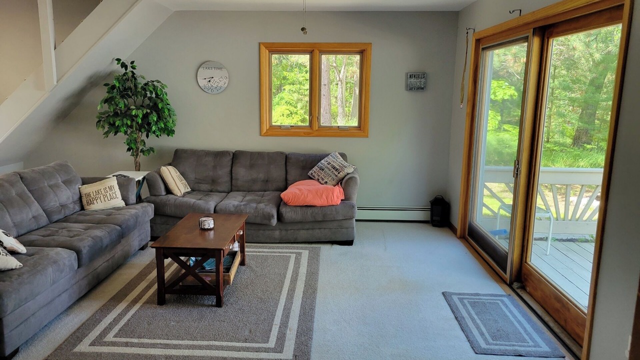 Photo of Livingroom in Hillman