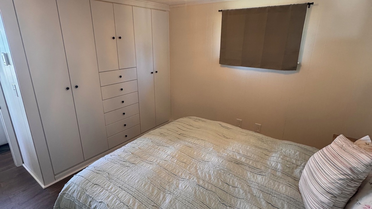 Photo of Bedroom in Kewadin
