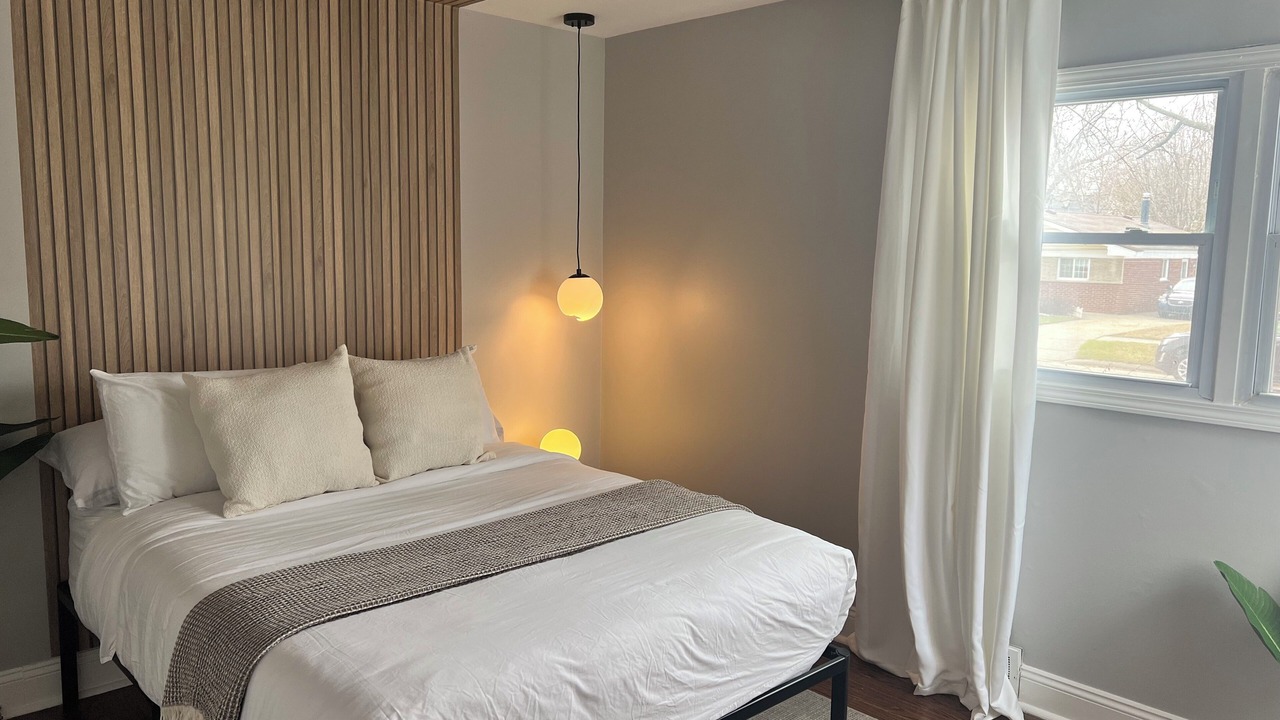 Photo of Bedroom in Redford