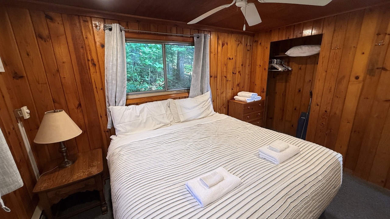 Photo of Bedroom in Tomahawk