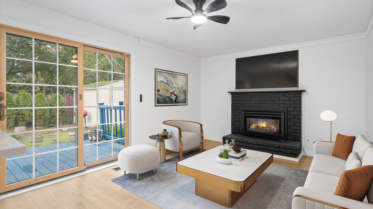 Photo of Livingroom in Troutdale