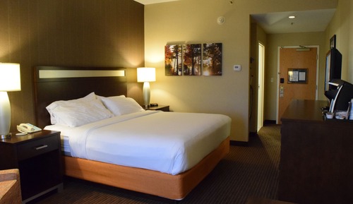 Standard Room, 1 King Bed