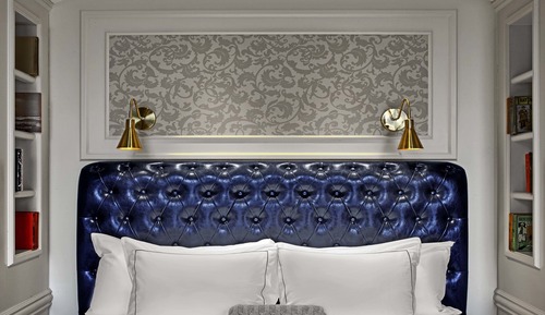 Suite (Whitney)