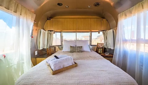 Deluxe Twin Room, Hot Tub, Desert View