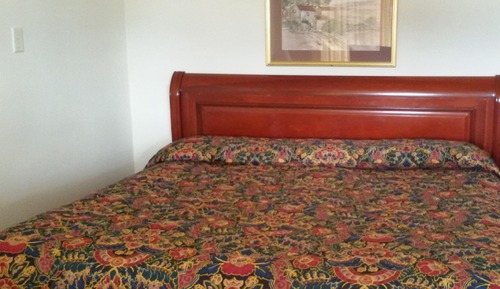 Basic Single Room, 1 King Bed