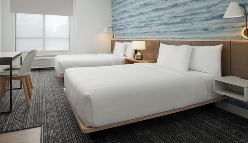 Standard Studio, 2 Queen Beds, Lake View (Mobility Accessible, Roll-In Shower)