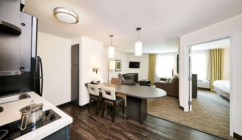 Suite, 1 Queen Bed with Sofa bed (One Bedroom)
