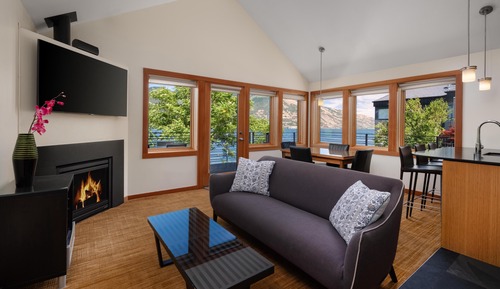  Suite, 2 King Beds, River View (Kitchen & Balcony, No Pets)