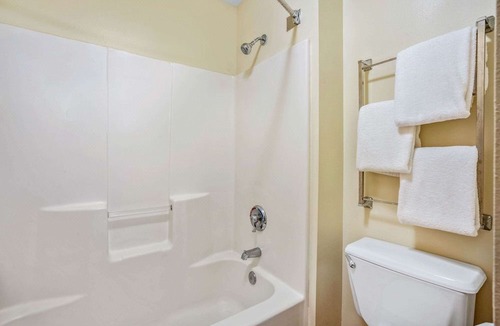 Sharpstown Hotel | La Quinta by Wyndham Houston Southwest