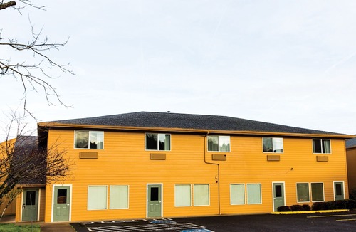 Cottage Grove Hotel | Cottage Grove Inn