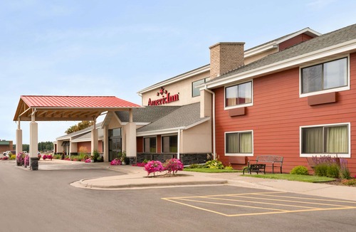 Virginia Hotel | AmericInn by Wyndham Virginia