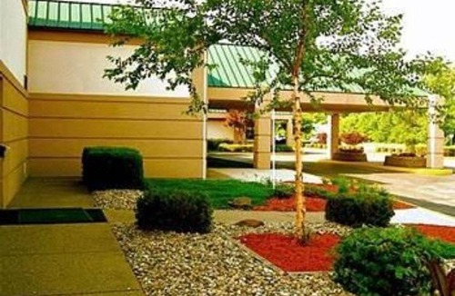 Evansville Hotel | Hampton Inn Evansville Airport