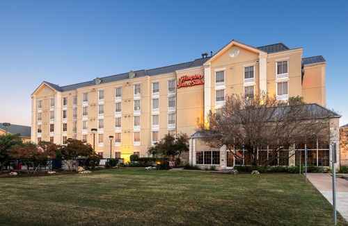 Austin Hotel | Hampton Inn & Suites-Austin Airport