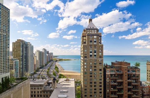 The Loop Hotel | The Blackstone, Autograph Collection