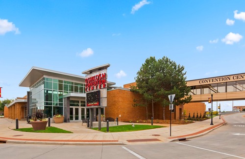 Oshkosh Hotel | Best Western Premier Waterfront Hotel & Convention Center