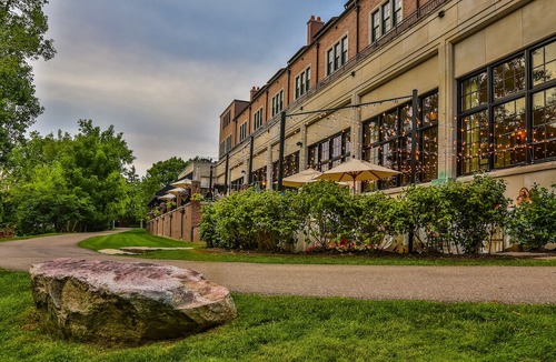 Rochester Hotel | Royal Park Hotel