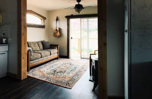 Cane Beds House | Luxury Cabin on 400 Acre Ranch Stunning Views Zion